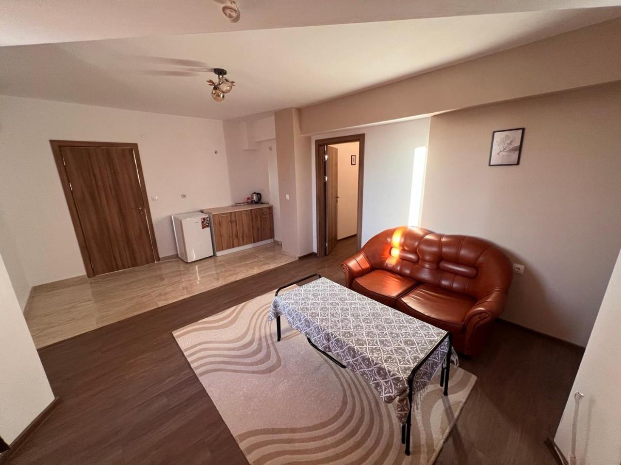 Вихрен-Стаи И Апартаменти За Гости Sandanski Extérieur photo