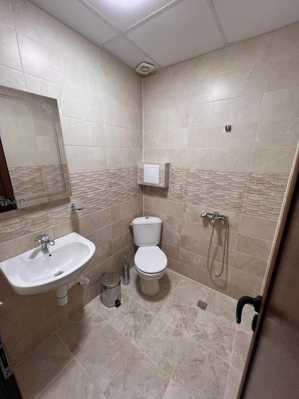 Вихрен-Стаи И Апартаменти За Гости Sandanski Extérieur photo
