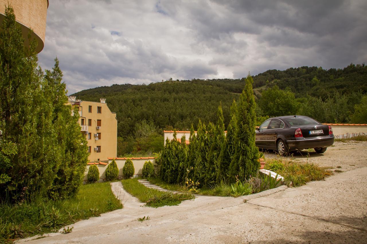 Вихрен-Стаи И Апартаменти За Гости Sandanski Extérieur photo